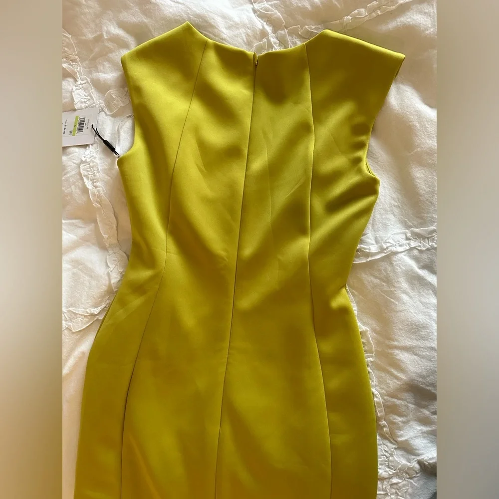 Elegent Calvin Klein Dress - Picture 3 of 4